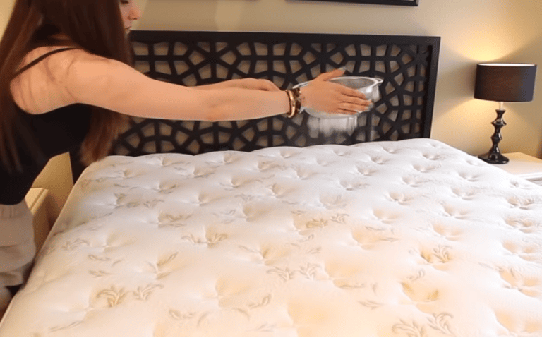 nettoyer un matelas avec du bicarbonate