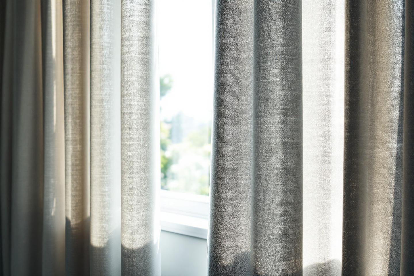 L’astuce économique et méconnue pour garder votre maison fraîche tout l’été sans climatiser