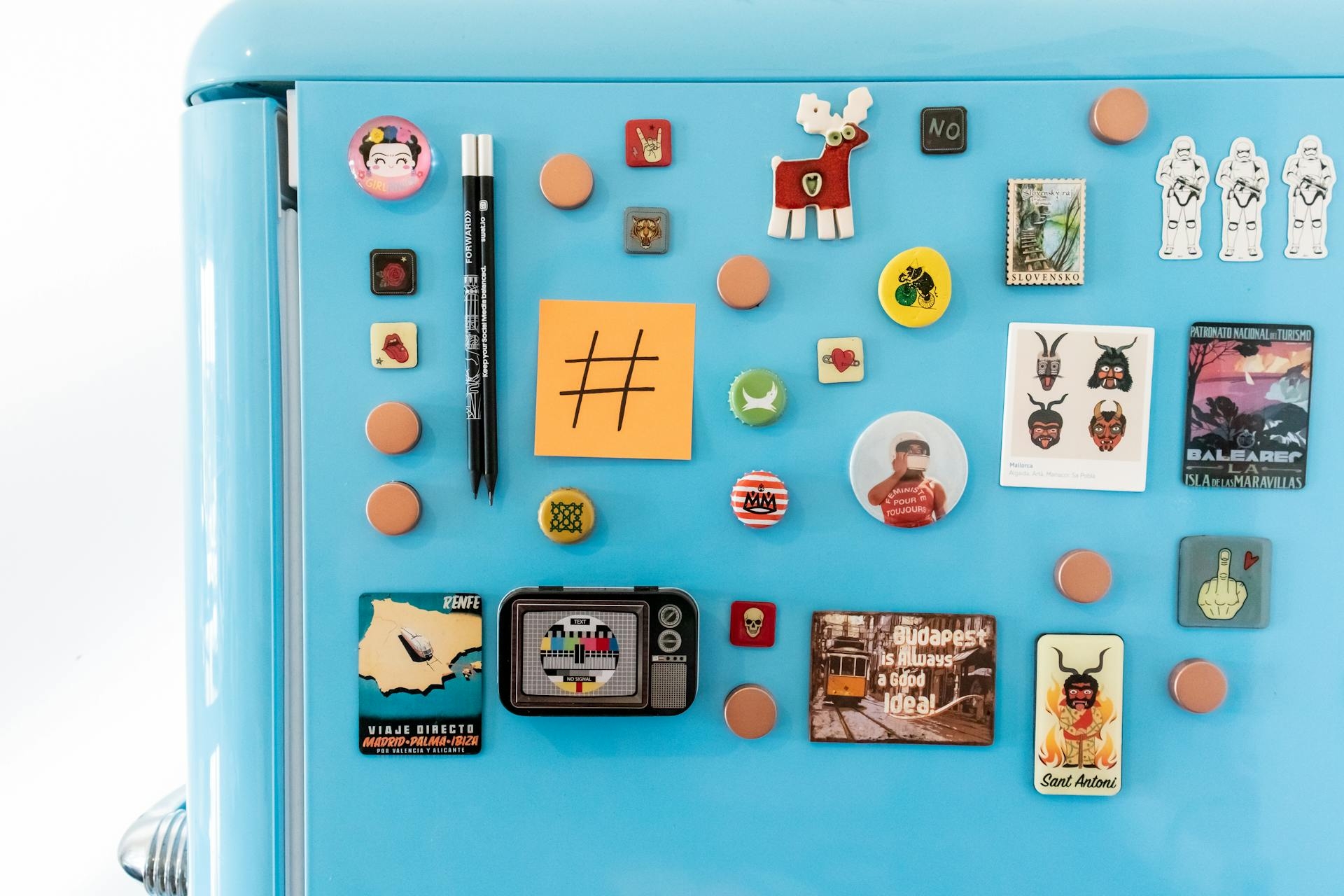 Les secrets du frigo : comment objets et magnets détraquent le froid et l'étanchéité