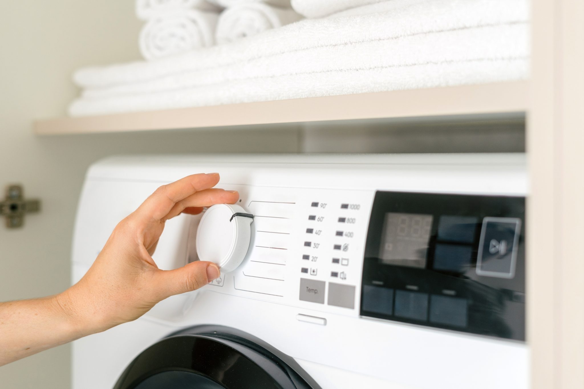 Pourquoi votre machine consomme moins avec un cycle « éco » ou « coton »