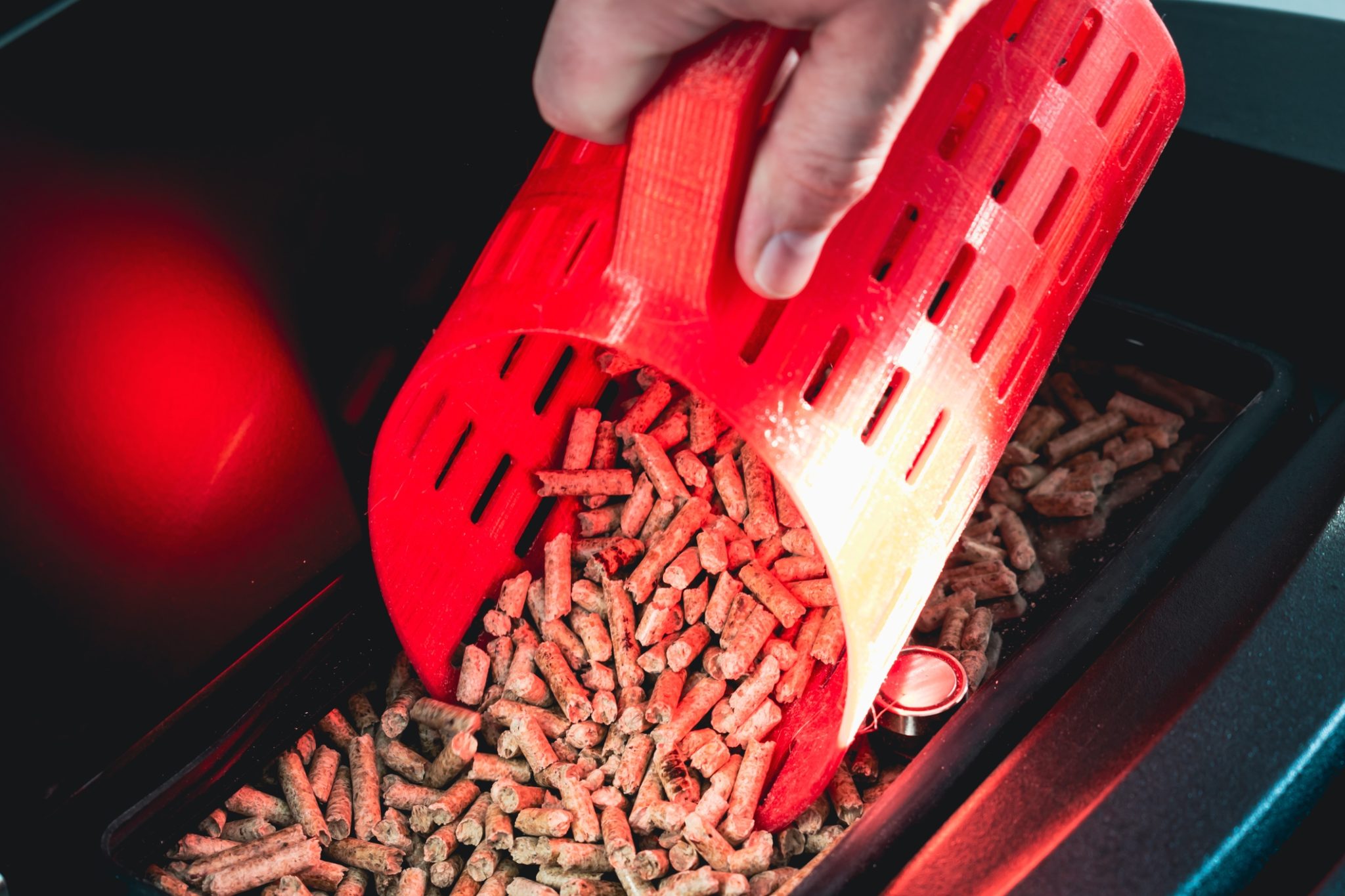 Voici pourquoi votre poêle à pellets consomme trop (et comment éviter que la facture ne s’envole cet hiver)
